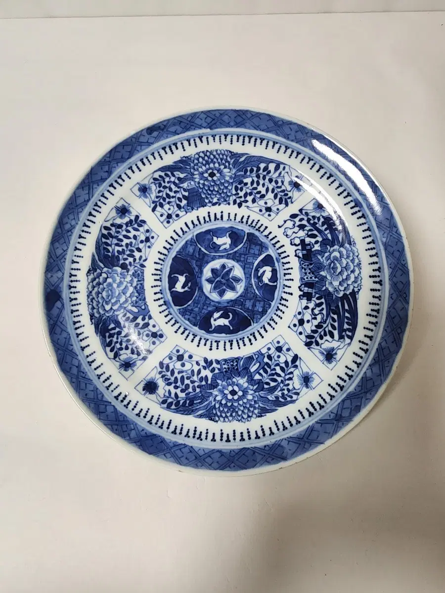 청화백자 반 높이2.5cm폭21.6cm 중국도자기