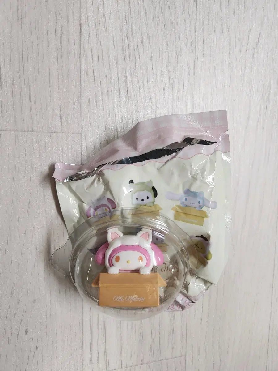 산리오 고양이 시리즈 마멜 피규어