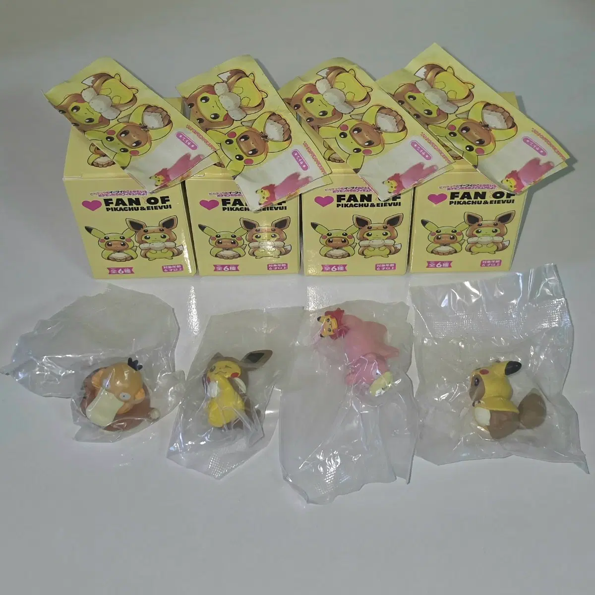 포켓몬 팬 오브 피카츄 가챠 ( 피카츄, 이브이, 고라파덕, 야도란)