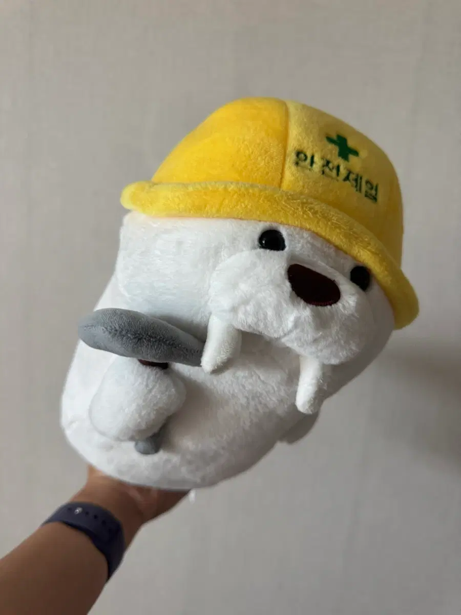 안전제일 물표범 인형