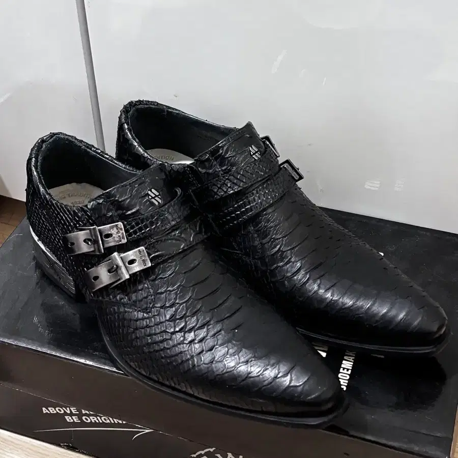 급처) NewRock 뉴락 로퍼 M-2246-S31 Loafers Black 39