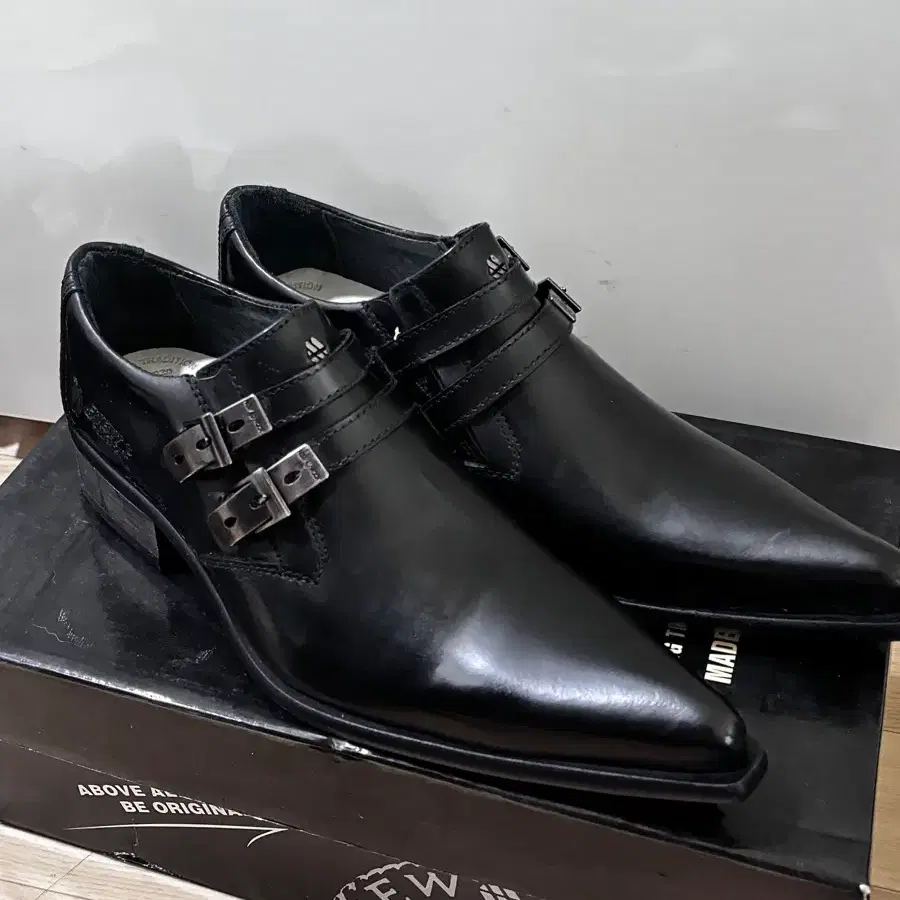 급처) New Rock M-2246-S10 Loafers 40