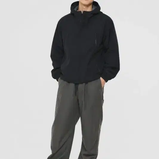 남L/골스튜디오 22FW 사선 지퍼 아노락 바람막이