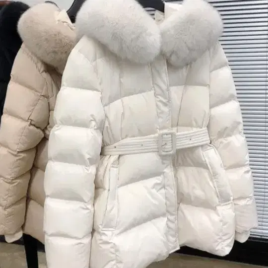 아이보리 폭스퍼 패딩
