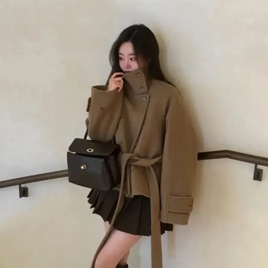 새상품) 베이델리 made 자체제작 울 90 센터 허리끈 하이넥 숏 코트 자켓 베이지