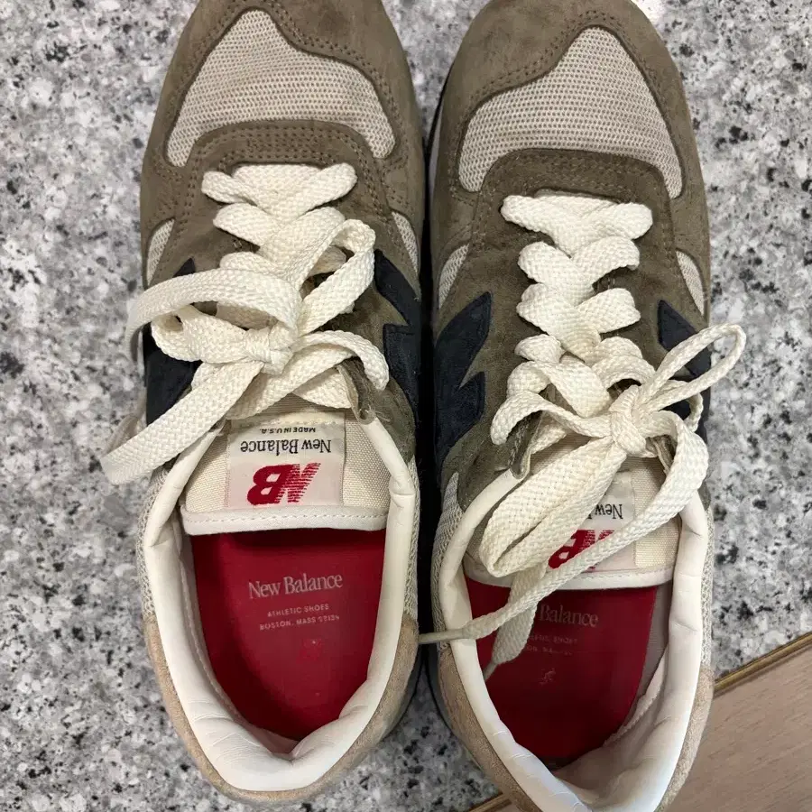뉴발란스 990v1 메이드 인 USA 올리브 265