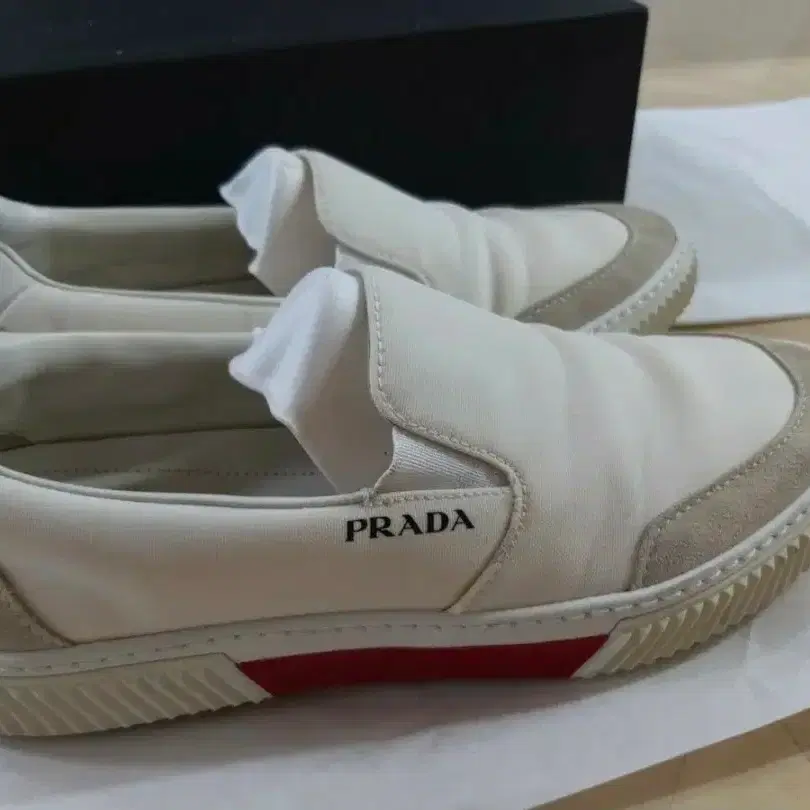 PRADA (정품) 프라다 스니커즈 화이트 40