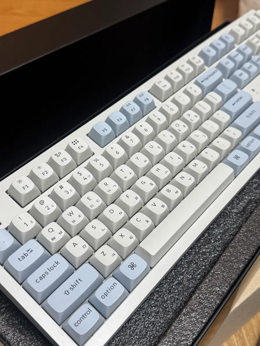 키크론 K10 Pro ZMK 핫스왑 유무선 기계식 키보드 (저소음적축)