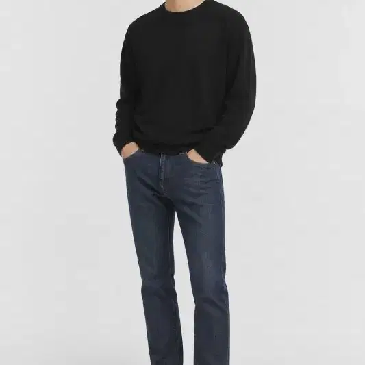 남29/COS 스키니핏 중청 데님 팬츠
