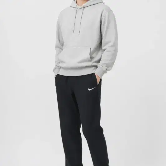 남M/나이키 블랙 일자핏 밴딩 팬츠