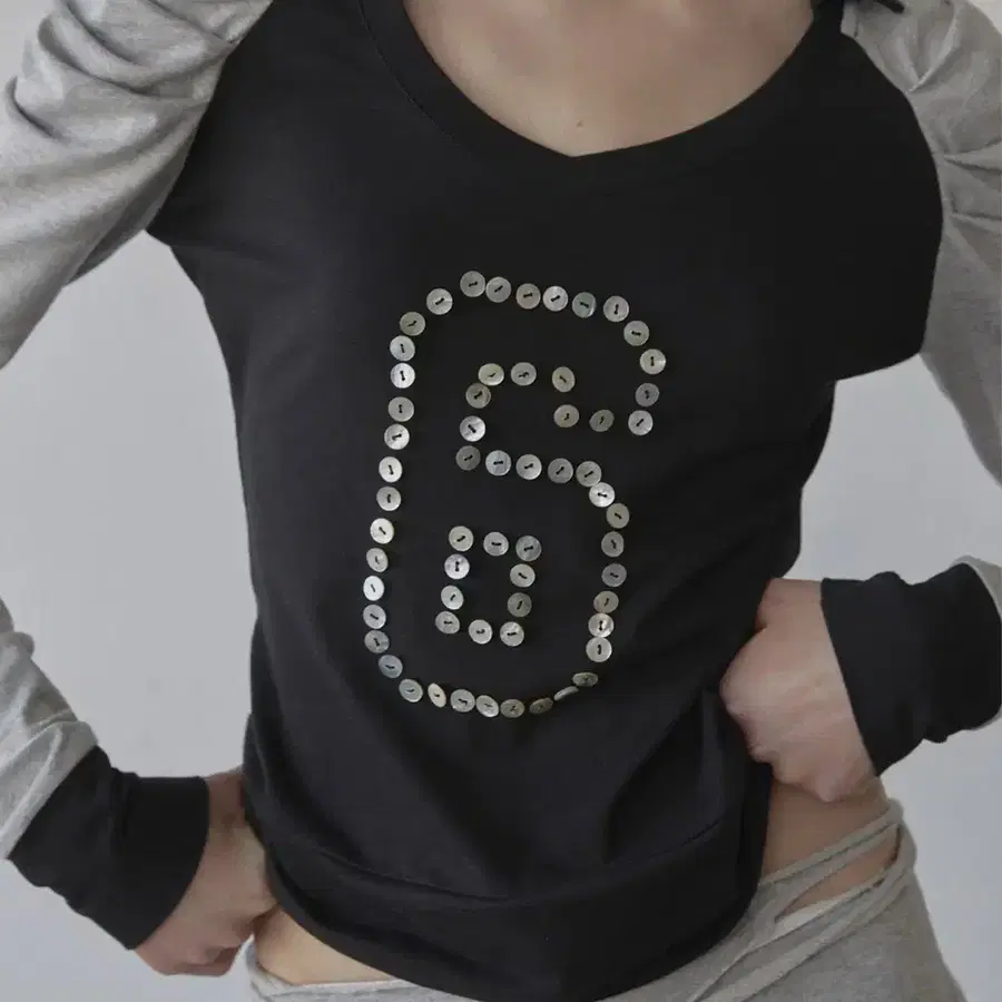 스컬프터 sculptor Good Girl Collar Tee Black 롱슬리브