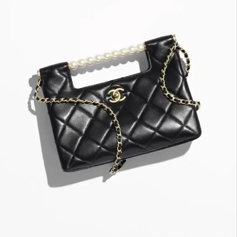 샤넬 CHANEL SS25 프리 컬렉션 램스킨 쇼퍼백 사진 4