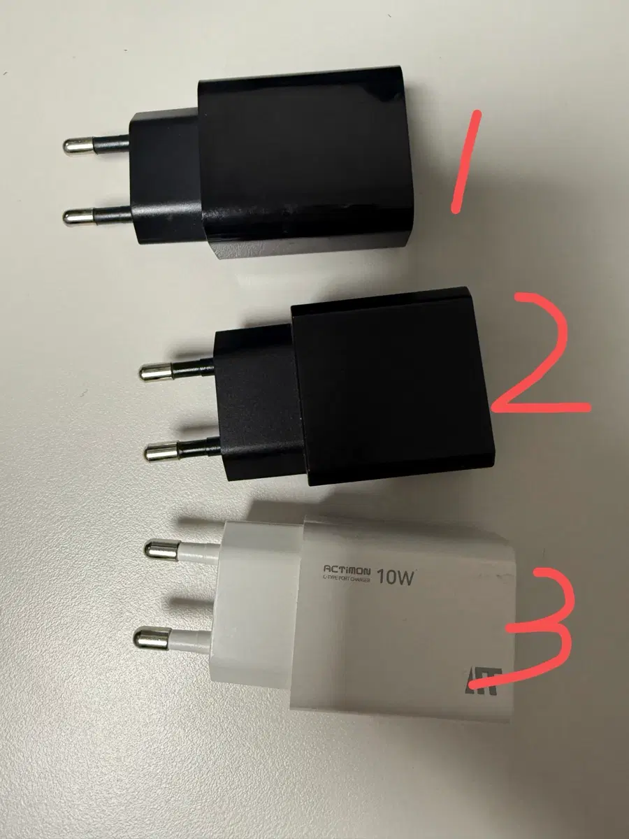 25w usb c 어댑터 2개, 10w usb c 어댑터 총3개 일괄판매