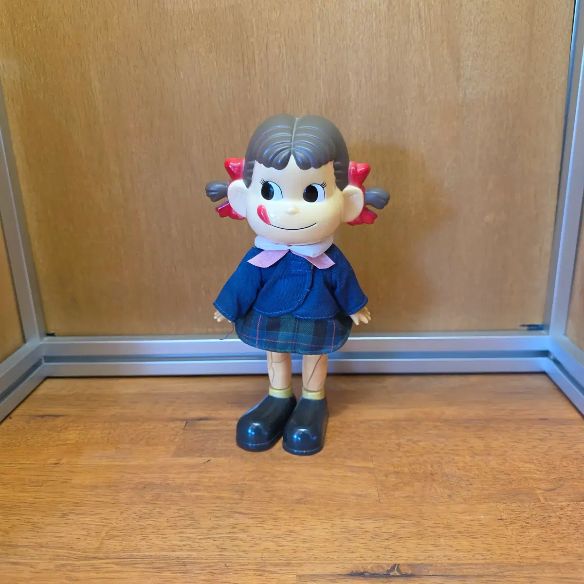 Osuwari Peko-chan Doll