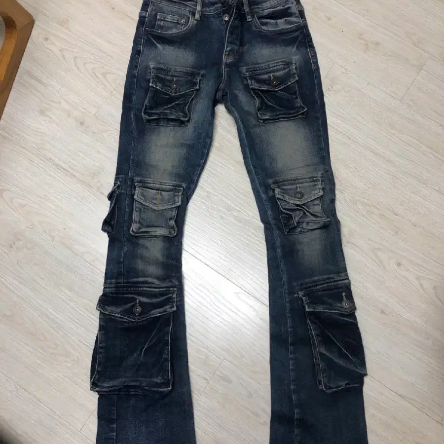 VALAVASAS 발라바사스 플레어데님 진