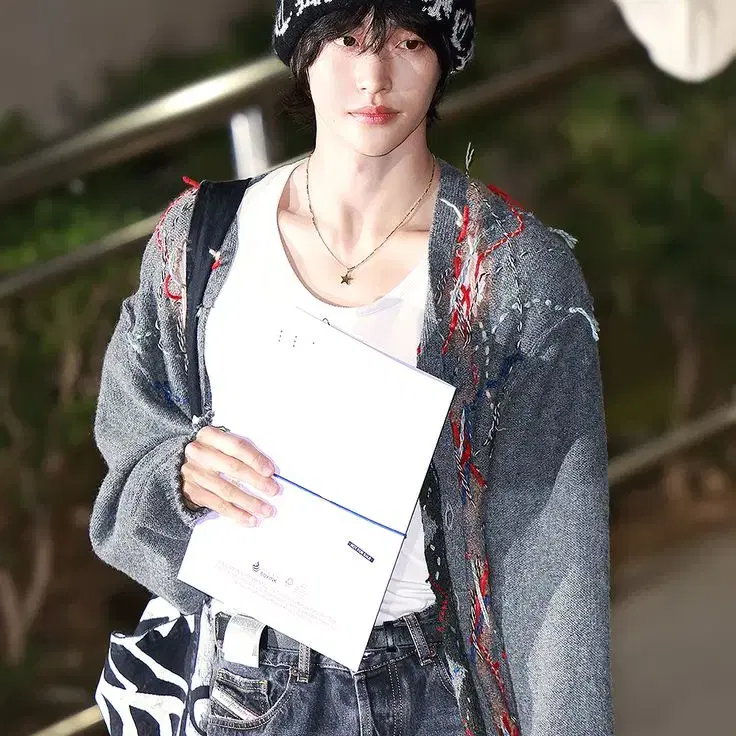 메종 마르지엘라 컷 아웃 가디건 네이비 새상품