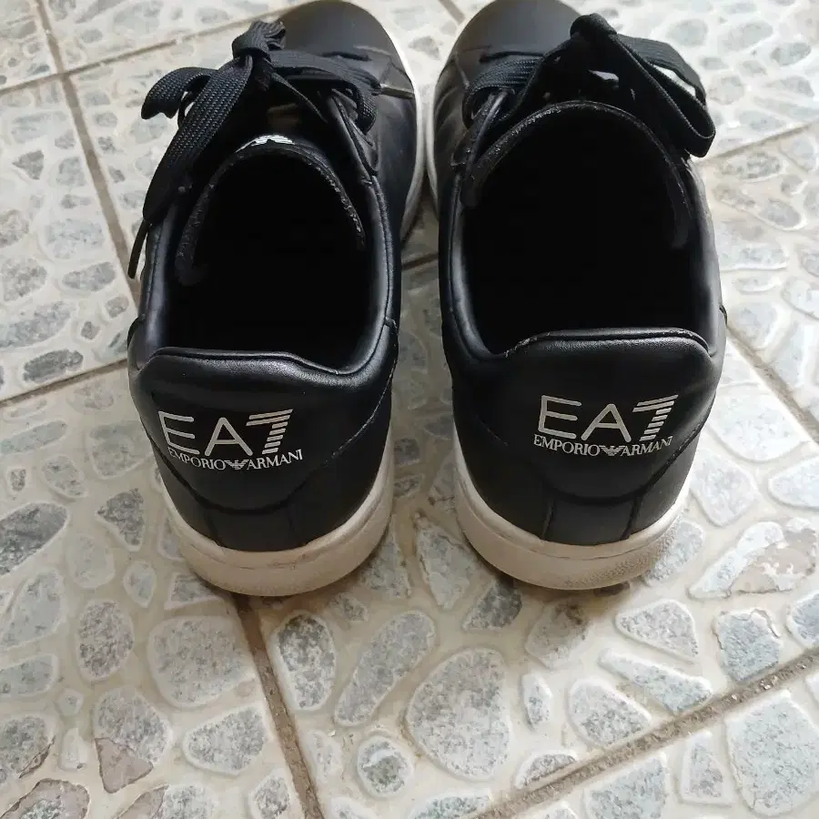 엠포리오 아르마니 EA7 스니커즈 블랙