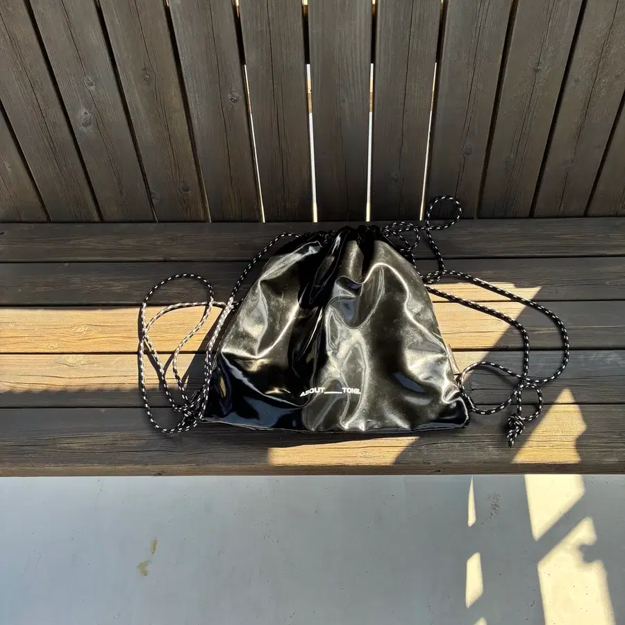 Abouttone enamel bag
