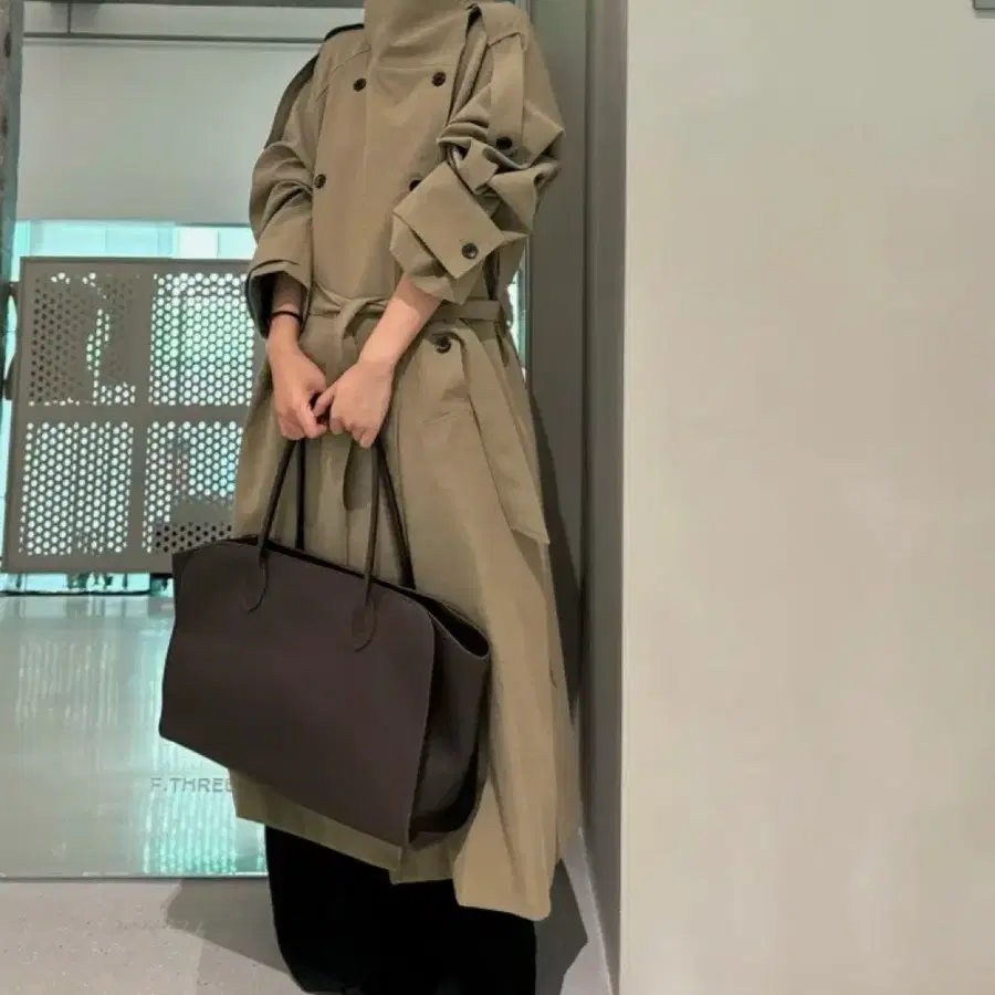 카키 하이넥 트렌치코트 / 롱트렌치코트 / 오버핏 트렌치 롱 코트 / 가을 겨울 해외직구 수입의류 간절기