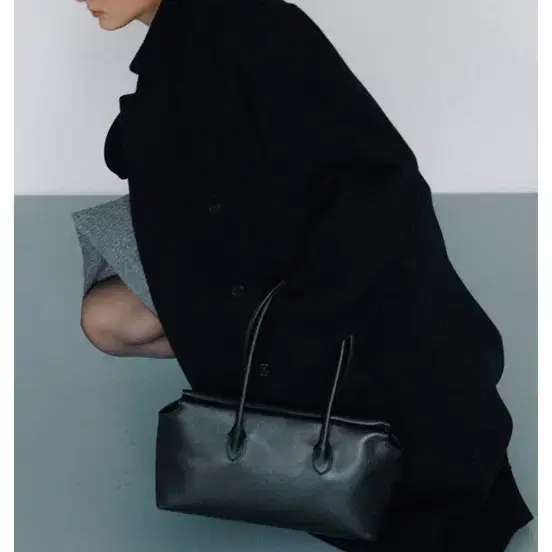 르에떼 캐리백 Carry bag in black