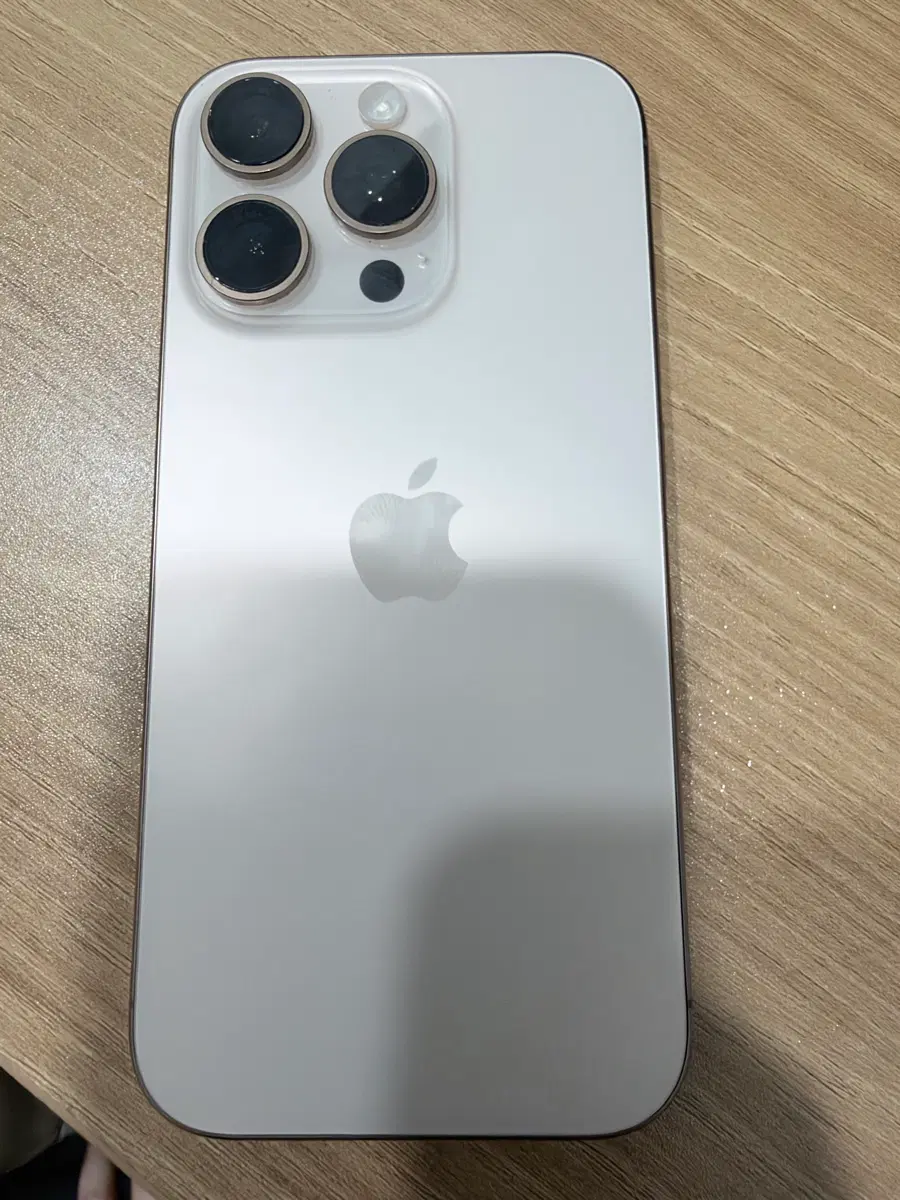 아이폰16프로 데저트티타늄 256GB