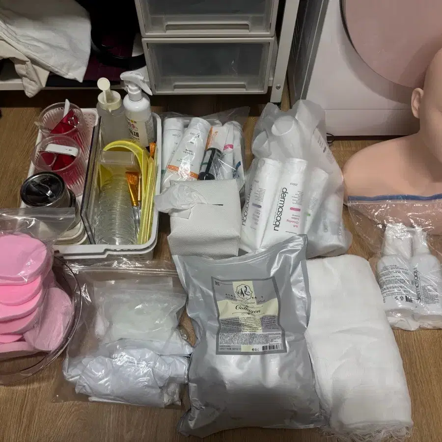피부관리실기 재료 판매합니다.