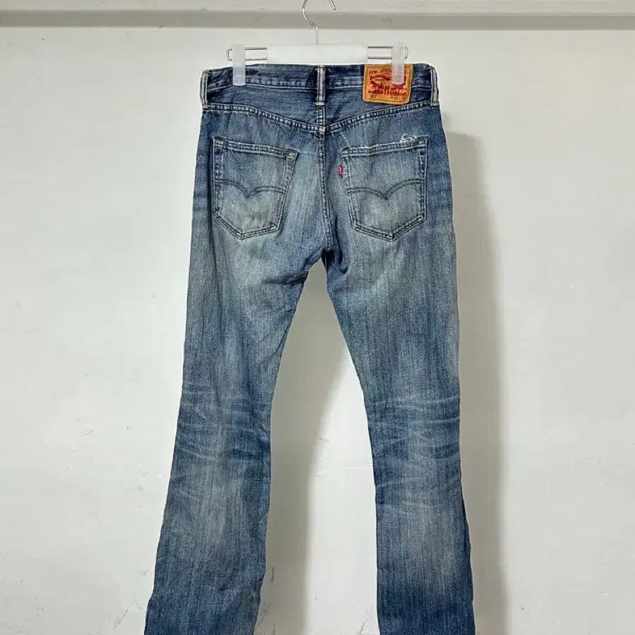 Levi's