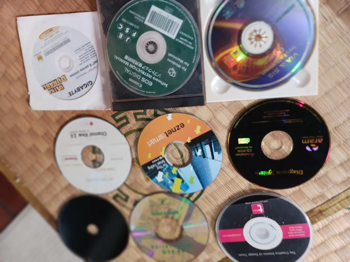 GIGABYTE, Canon, VIA, LG CD-ROM 소프트웨어 설치 디스크 모음..수집소장용