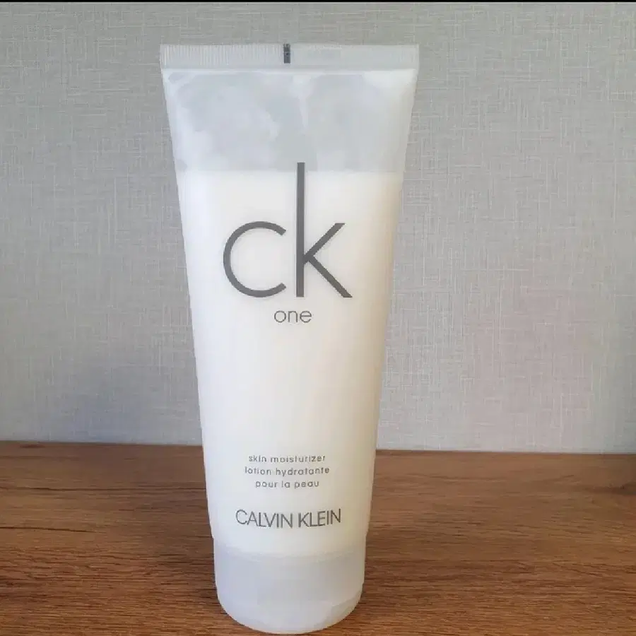 CK One 캘빈클라인 스킨 모이스처라이저 로션