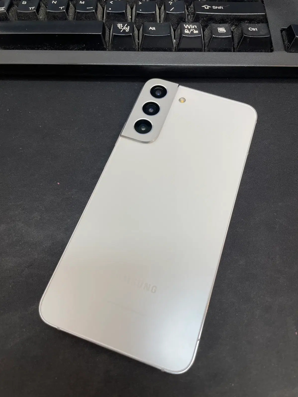 갤럭시S22플러스 화이트 256GB 무잔상 상태좋은 중고30만2천팝니다