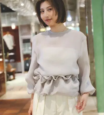 데밀룩스 빔즈 그레이 멀티웨이 시어 블라우스