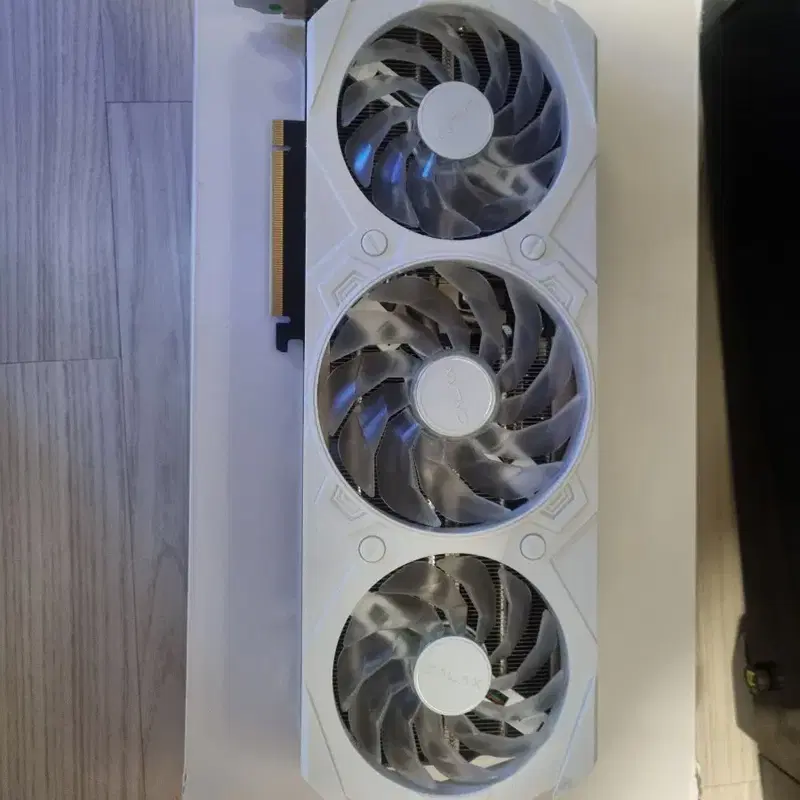 갤럭시 rtx 4070super ex gaming 12gb white