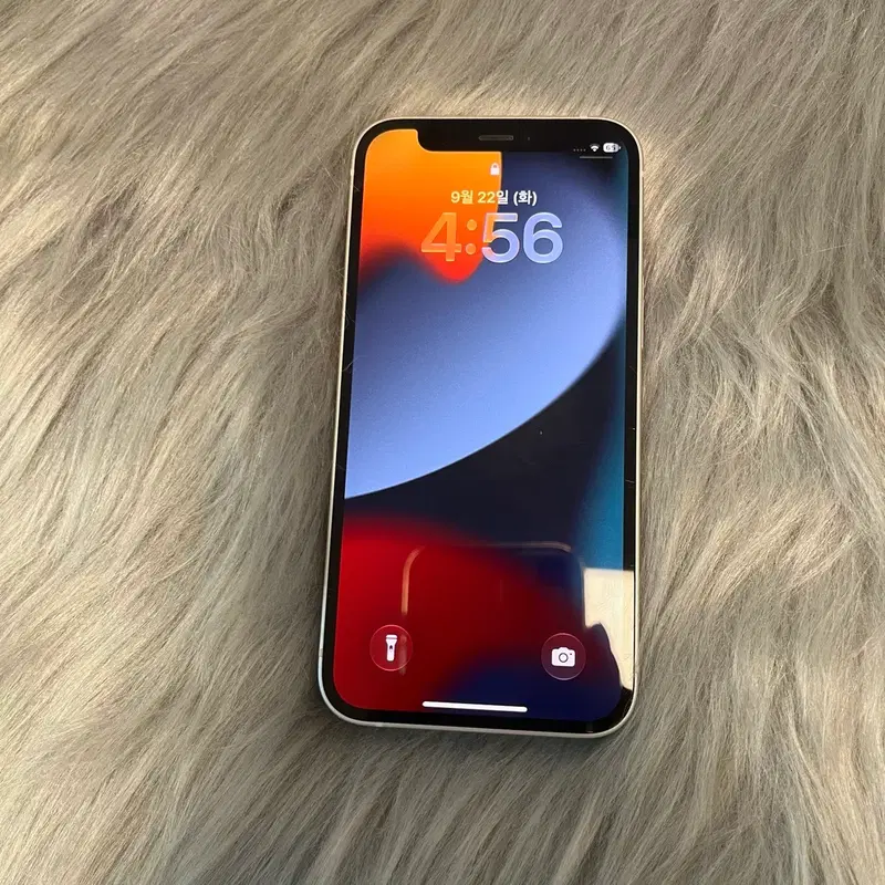 아이폰 12 미니 64GB 배터리 83퍼 화이트 판매합니다