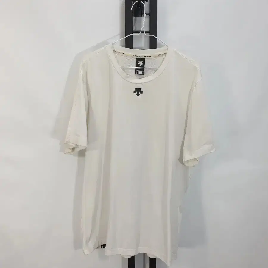 데상트 반팔티 기능성 화이트 4xl 빅사이즈 120