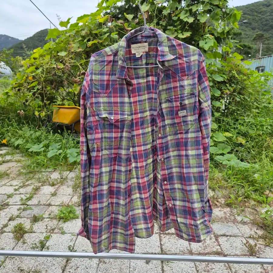 랄프로렌) 데님앤서플라이 레드, 그린, 네이비, 옐로우 멀티컬러 체크 웨스턴 셔츠 (남 L)