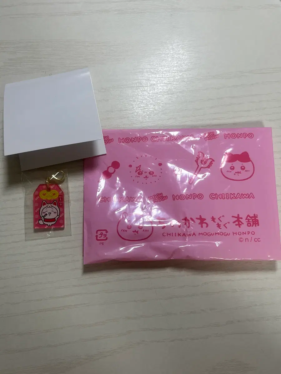 치이카와 먼작귀 혼포 교토 오마모리 아크릴키링 치이 판매합니다