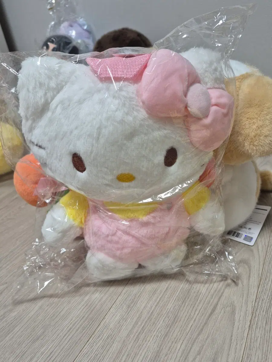 산리오 헬로키티 인형 핑크