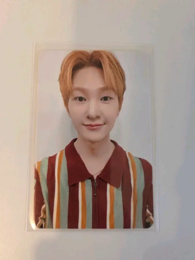 샤이니 온유 더현대 팝업 생일 특전 포카