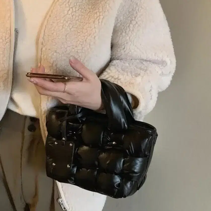 블랙 퀼팅 여성 토트백