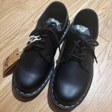 [새상품급] Dr. Martens WHITE STITCH 3홀 UK5