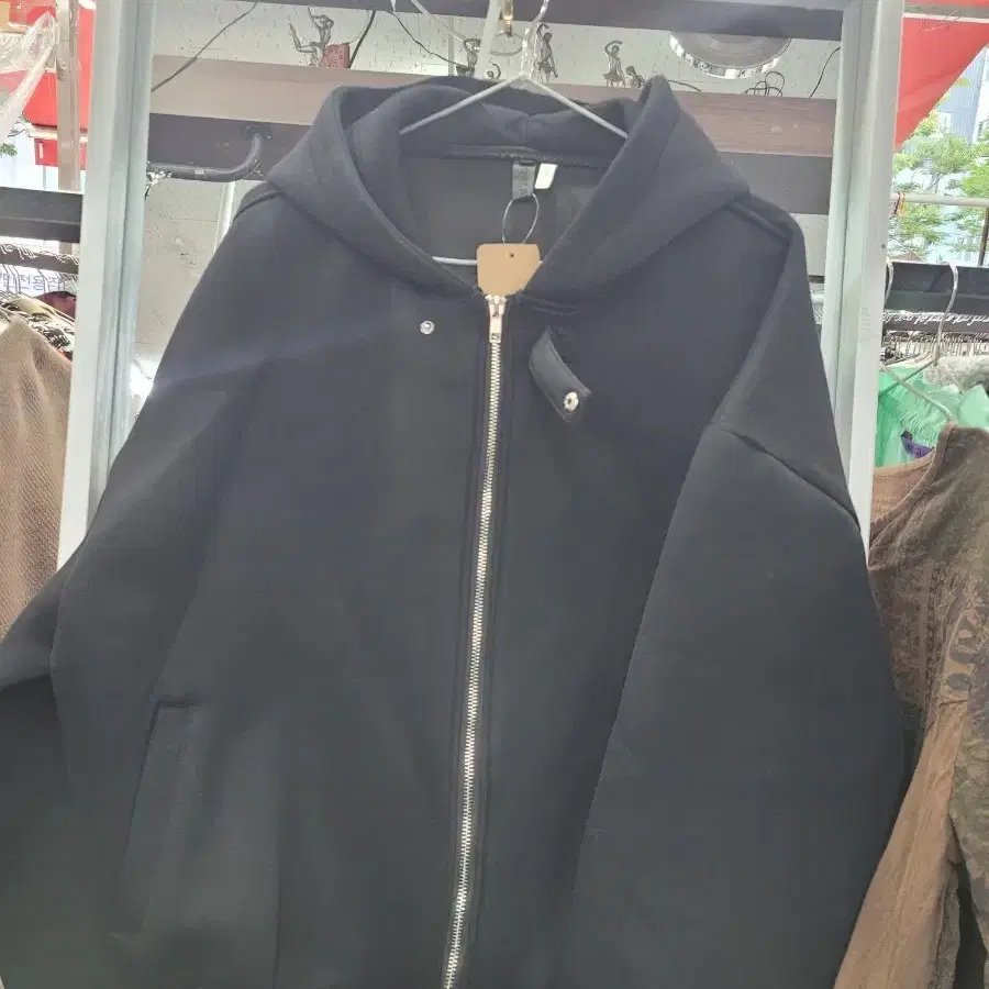 블랙 오버핏 후드 집업