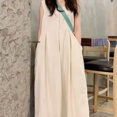 새) 논로컬 플리츠 원피스