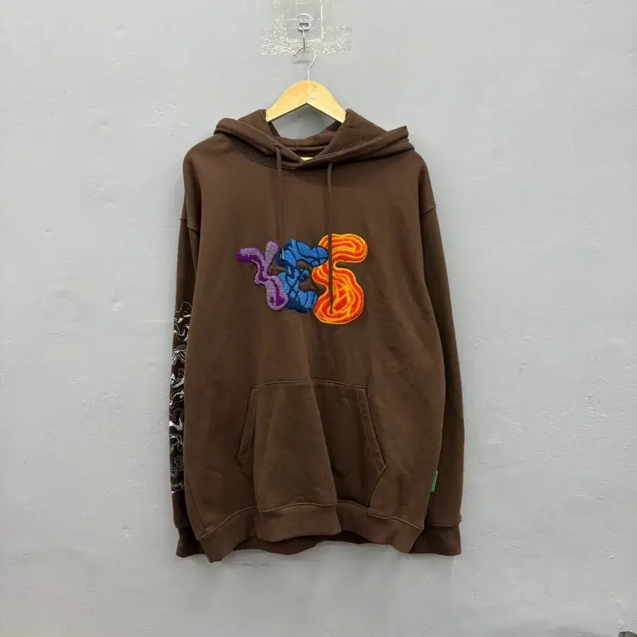 예쓰아이씨 후드티