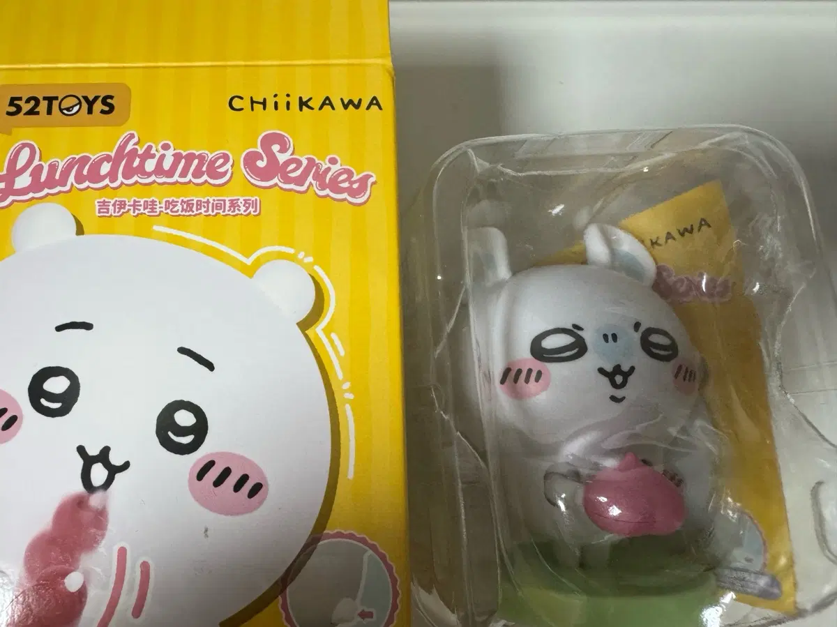 52TOYS 먼작귀 치이카와 런치타임 피규어(모몽가)
