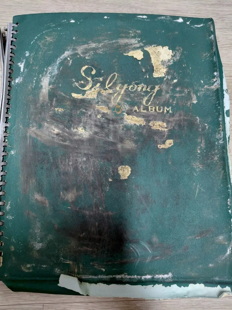 1930년대부터 1970년대까지 가족의 생활사가 고스란히 담긴 근현대사 희귀 사진 앨범