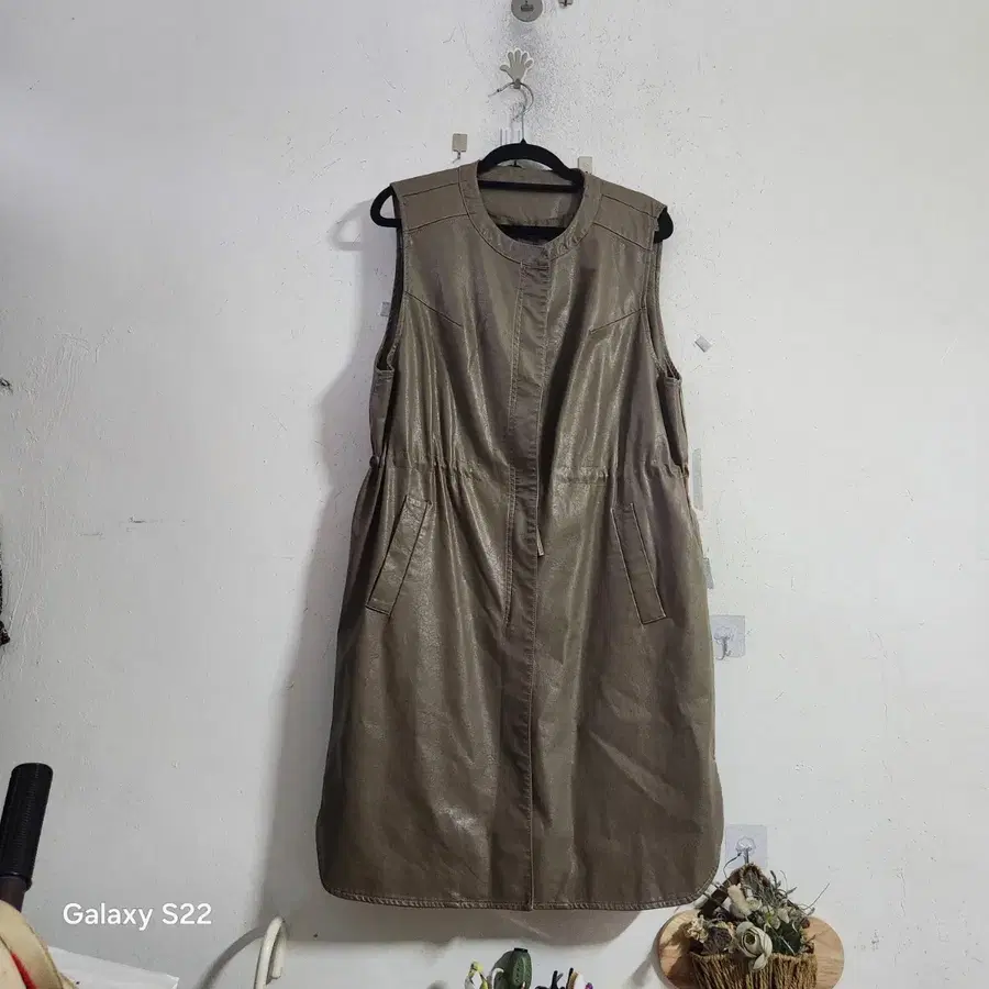 합성가죽소매 가죽 롱 베스트