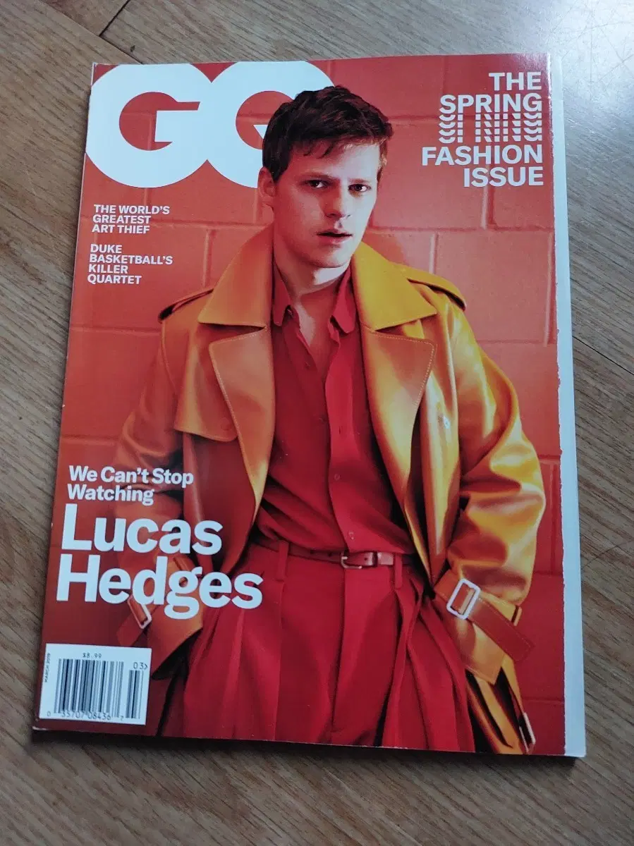 GQ 매거진 2019년 3월호 루카스 헤지스 커버