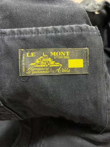 LE MONT ST MICHEL 커버올 블랙