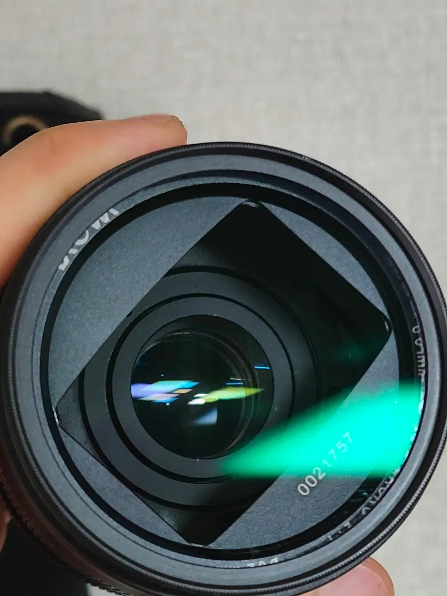 라오와 60mm F2.8 2:1 슈퍼 매크로 렌즈 E마운트