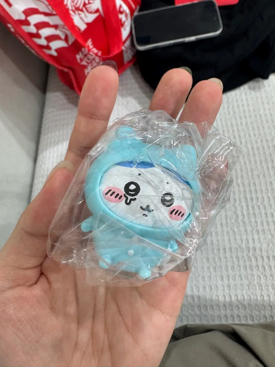 먼작귀 치이카와 하치와레 스왑피규어+오마모리캔뱃지